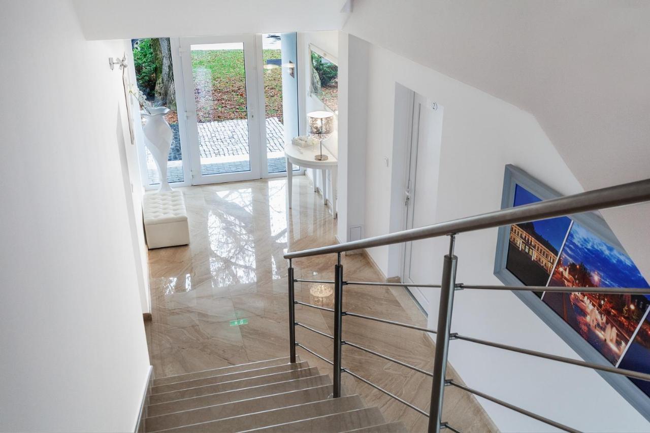Corso Lux Apartman Gyula Exterior foto